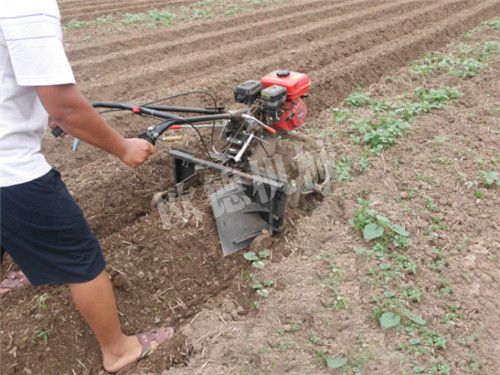 小型開溝起壟機(jī)
